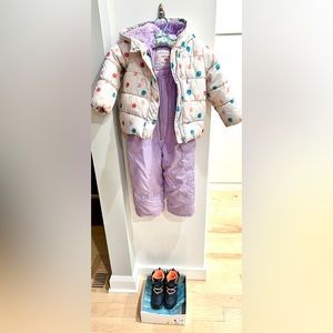 Carter’s 3T waterproof snow jacket snow pants snow boots bundle